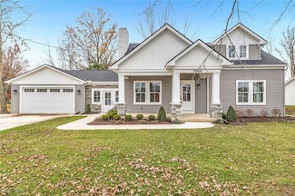 3006 Abbe Rd N, Sheffield Lake, OH 44054