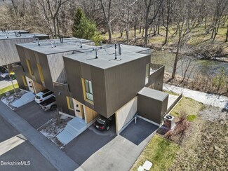 12 River Run, Williamstown, MA 01267