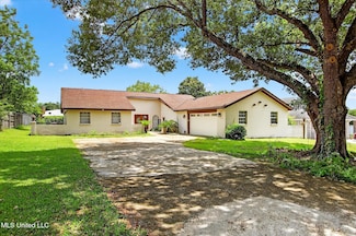 12384 Crestview Ct, Gulfport, MS 39503