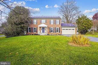 13 Evangeline Ct, Olney, MD 20832
