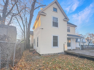 748 Lake Michigan Dr NW, Grand Rapids, MI 49504