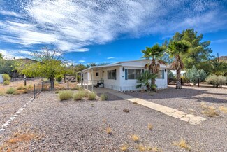 321 W Morris Dr, Queen Valley, AZ 85118