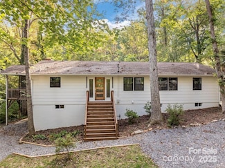 7 Angus Ln, Asheville, NC 28805