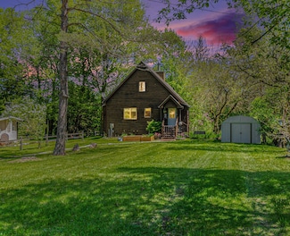 18862 Oxbow Dr, Barryton, MI 49305