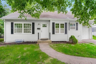 5205 W 50th Terrace, Roeland Park, KS 66205