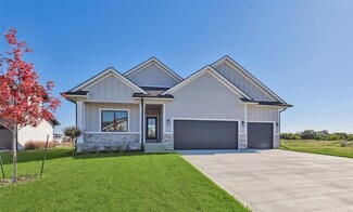 4605 179th St, Waukee, IA 50263