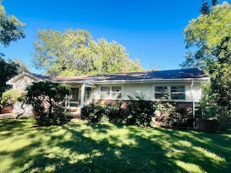 5516 N Armstrong St, Wichita, KS 67204