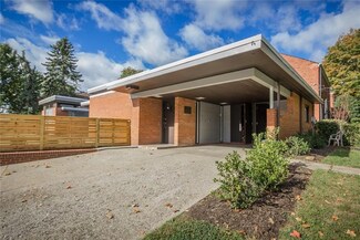 4742 Coleridge St, Pittsburgh, PA 15201