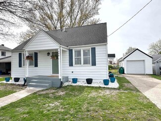 306 E Depue St, Monona, IA 52159