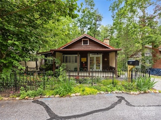 23 Leatherwood Ln, Hendersonville, NC 28739