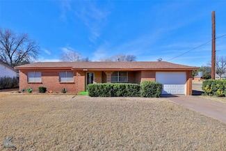 1415 N Avenue L, Haskell, TX 79521