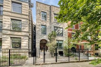 902 W Newport Ave Unit 2, Chicago, IL 60657
