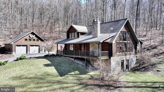 1081 Meckville Rd, Fredericksburg, PA 17026
