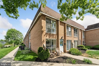 309 Valley Forge Ct Unit YV309, Warminster, PA 18974