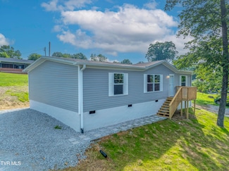1826 Loop Rd, Lafollette, TN 37766