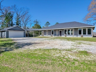 101 County Road 466, Etoile, TX 75944