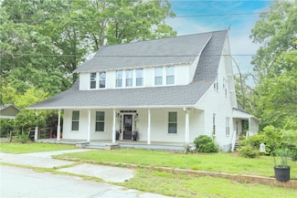 207 College St, Westminster, SC 29693