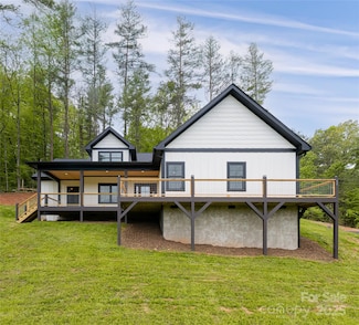 82 Arrowood Rd, Weaverville, NC 28787