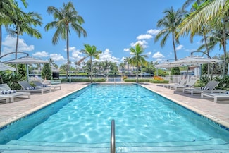 1015 Spanish River Rd, Boca Raton, FL 33432