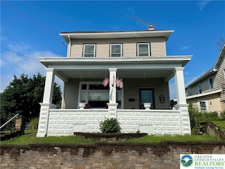 218 S 3rd St, Lehighton, PA 18235