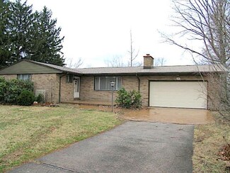 113 Uschak Rd, Derry, PA 15627