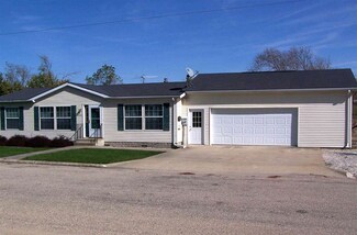 109 Franklin St, Holland, IA 50642