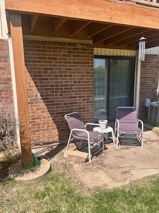 1642 Summer Run Dr Unit 12, Florissant, MO 63033