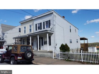 215 Broad St, Saint Clair, PA 17970