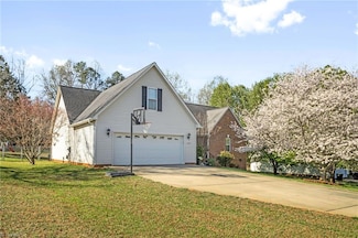 2287 Loflin Farlow Ln, Sophia, NC 27350