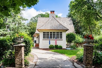 1125 5th St N, Fargo, ND 58102