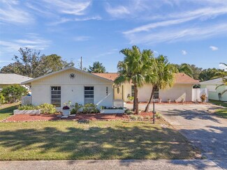 2661 Peachtree Cir E, Clearwater, FL 33761