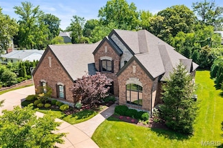 5 Downey Ln, Saint Louis, MO 63132