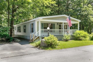 8 Axle Ave, Danville, NH 03819