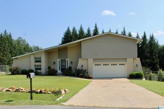 518 Lenwood Dr, Anniston, AL 36206