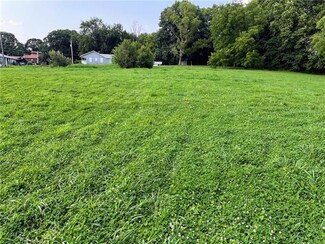 3855 S 17th St, Saint Joseph, MO 64503