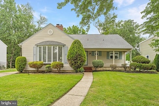 308 N Woodstock Dr, Cherry Hill, NJ 08034