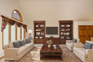 2601 Wexford Ct, New Brighton, MN 55112