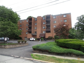 416 Isabella St Unit 203, Oakmont, PA 15139