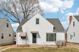 5902 Allanwood Dr, Cleveland, OH 44129
