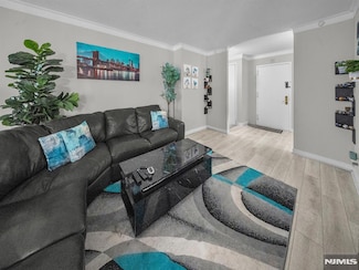 316 Prospect Ave Unit 8D, Hackensack, NJ 07601