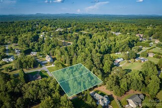 170 Windsor St, Rutherford College, NC 28612
