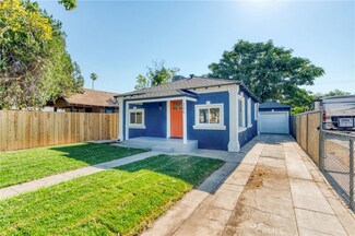 205 S Barton Ave, Fresno, CA 93702