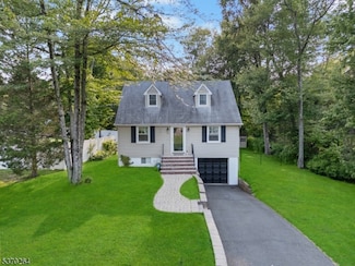 86 Lackawanna Blvd, Gillette, NJ 07933