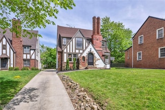 17617 Lomond Blvd, Cleveland, OH 44120