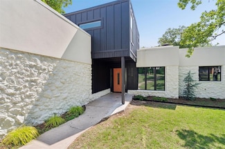 2009 Cedar Ridge Rd, Edmond, OK 73013