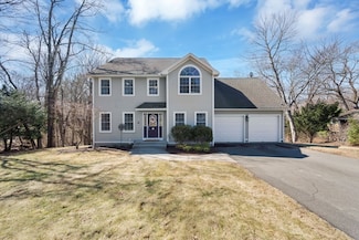 31 College View Heights, South Hadley, MA 01075