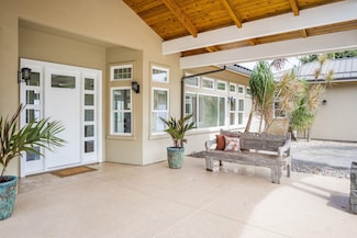 365 E Kuiaha Rd, Haiku, HI 96708