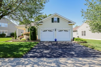 15 Shady Stream Rd, Barnegat, NJ 08005