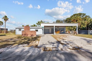 12689 Bayshore Ave, Cedar Key, FL 32625