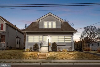 68 Phillips Ave, Hamilton, NJ 08610